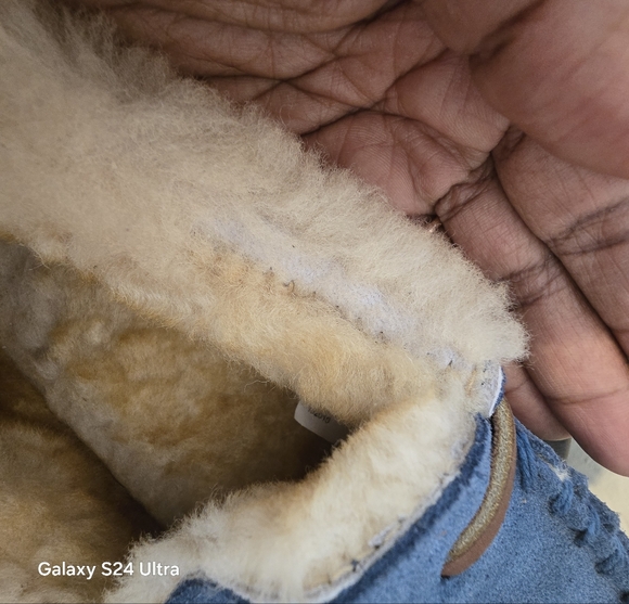 LL bean "wicked good" womens shearling lined comfort slippers, sz 8 - Picture 3 of 7